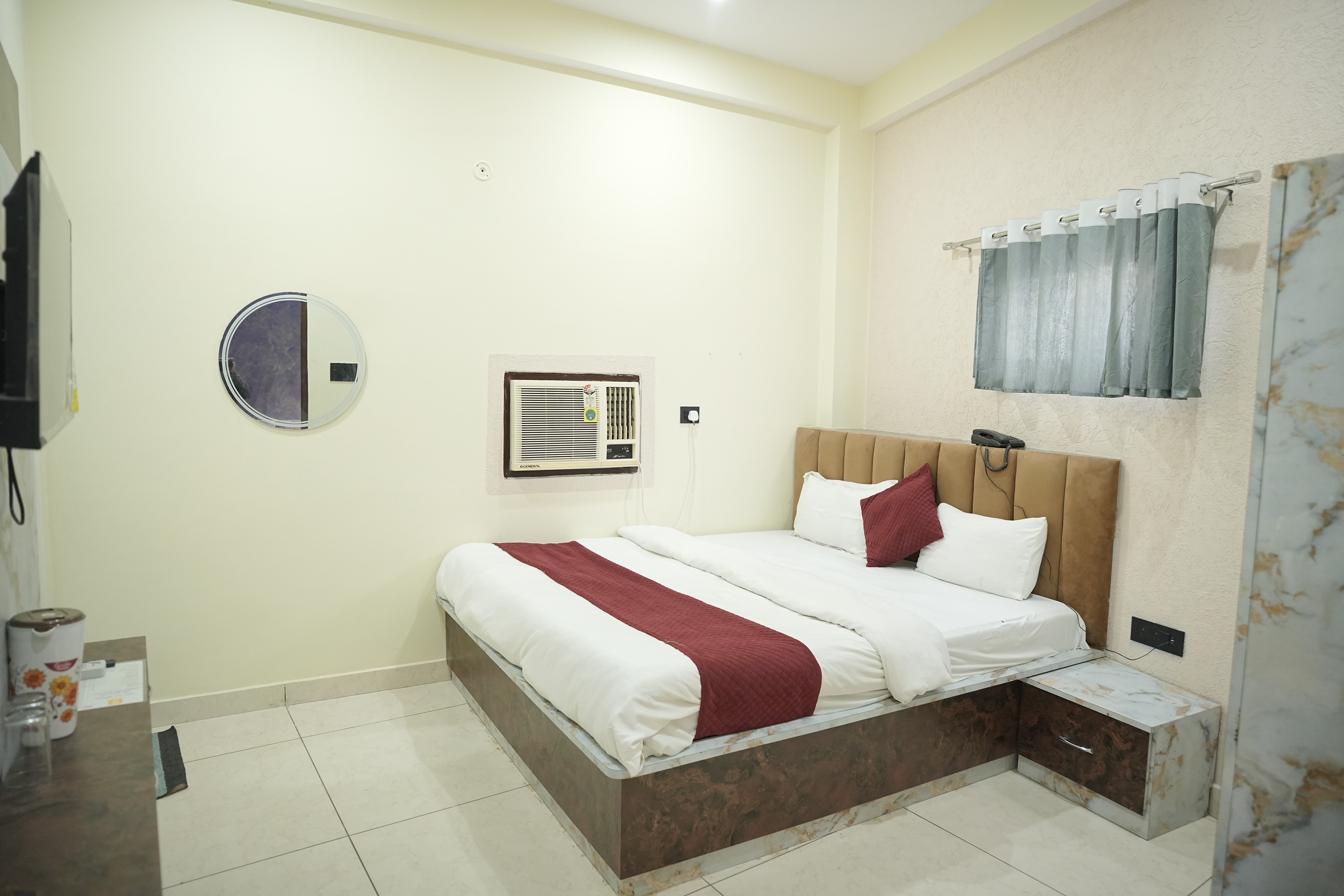 Hotel PLC Grand Varanasi - Tap to explore photos