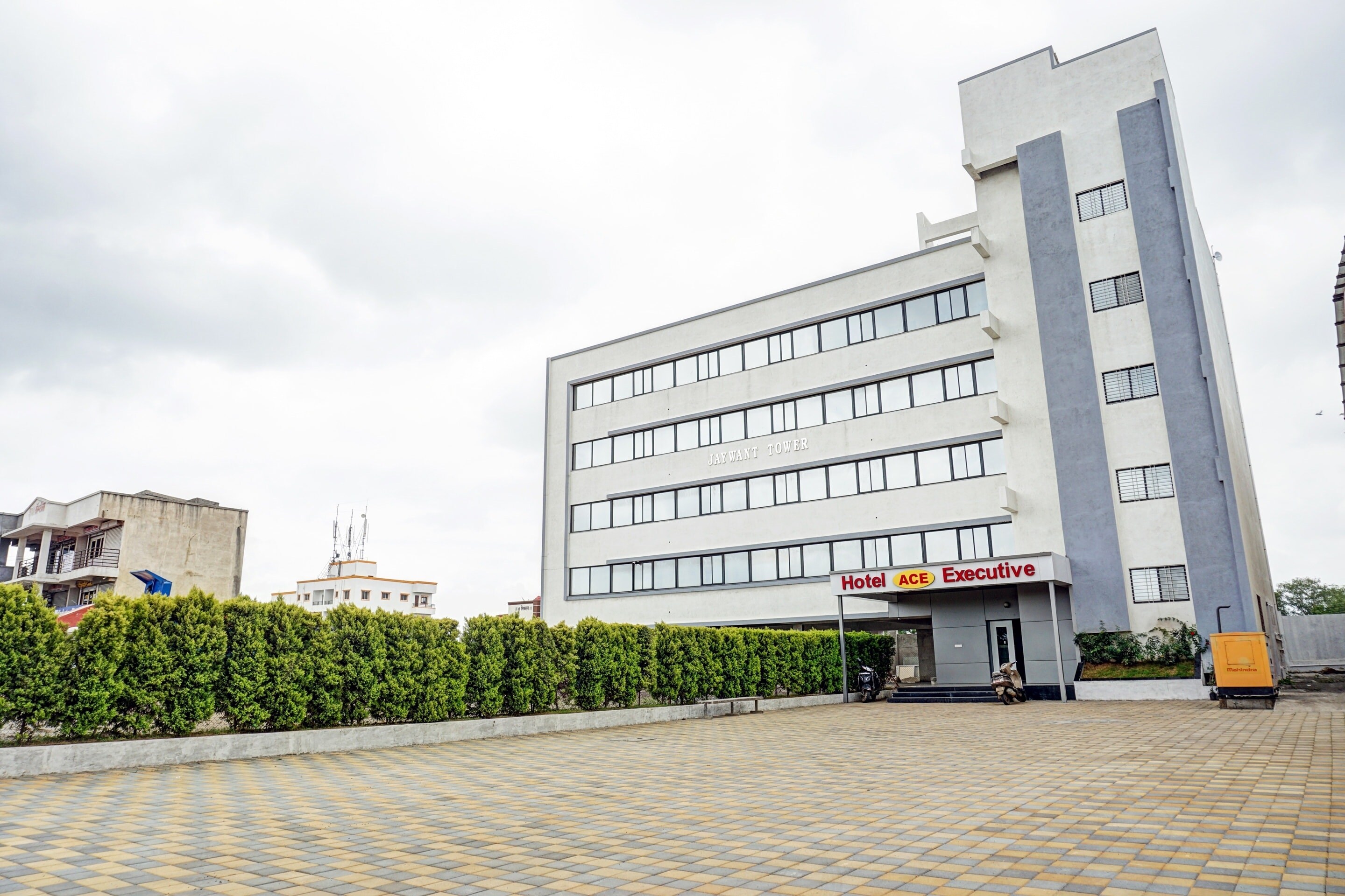 LIVE ON PUN1114 - Tap to explore photos