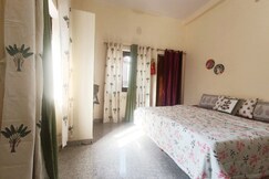 Cozy room in Sarnath with kitchen