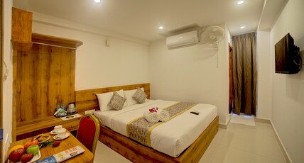 Fly Inn Room Type - Standard Double Room