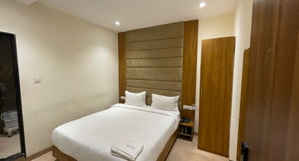 Yashraj Royal Heights Room Type - Deluxe Room