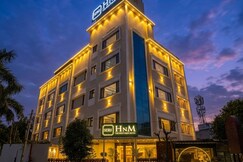 HnM THE BOUTIQUE HOTEL