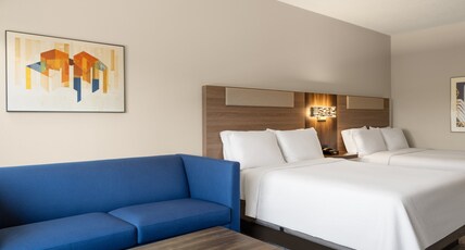 Holiday Inn Express & Suites AMERICAN FORK- NORTH PROVO Room Type - 2 Queen Standard Communications Accessible Tub
