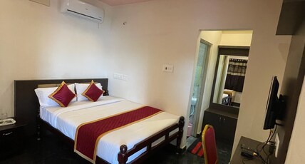 Hotel Muthu A/C Room Type - Premium Double AC