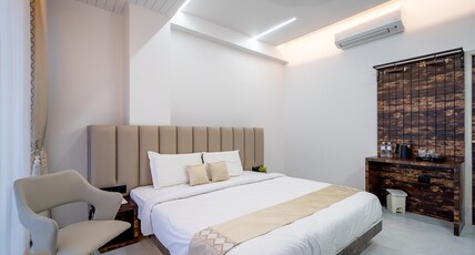 Hotel Darshan Executive Room Type - Executive AC Room