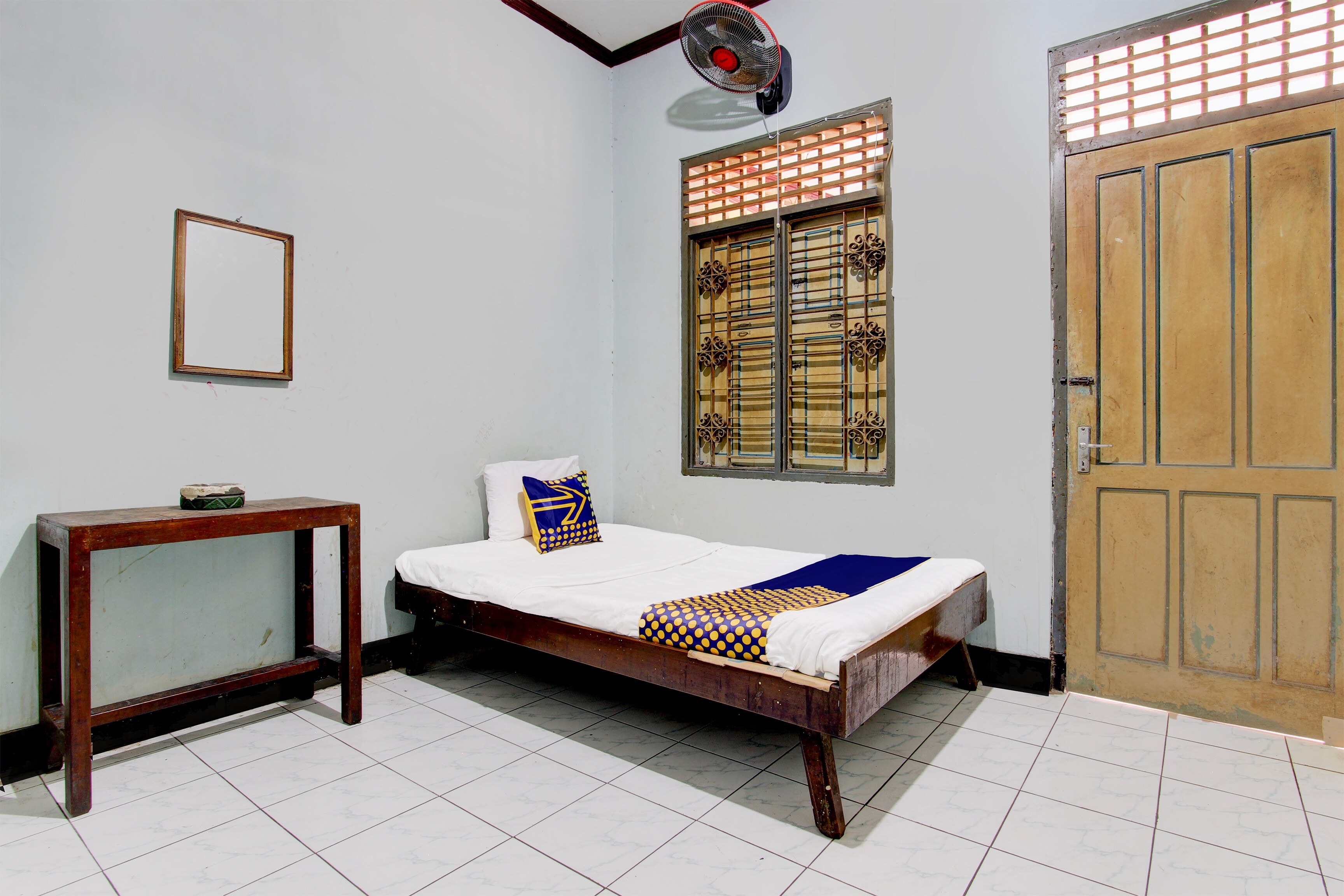 Hotel O Agung - Tap to explore photos
