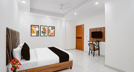 Super Townhouse Krishna Nagar Metro Station Room Type - Classic Super Townhouse Krishna Nagar Metro Station Room Type - Classic