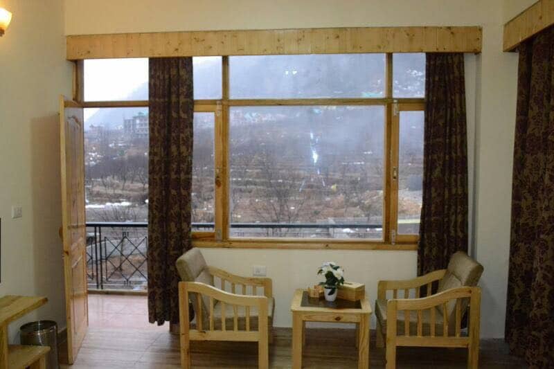 Himalayan Snow Heights - Tap to explore photos