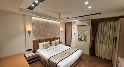 Hotel Mumbai House Vijay Nagar Nr Brilliant Convention Center Room Type - Deluxe Room Hotel Mumbai House Vijay Nagar Nr Brilliant Convention Center Room Type - Deluxe Room