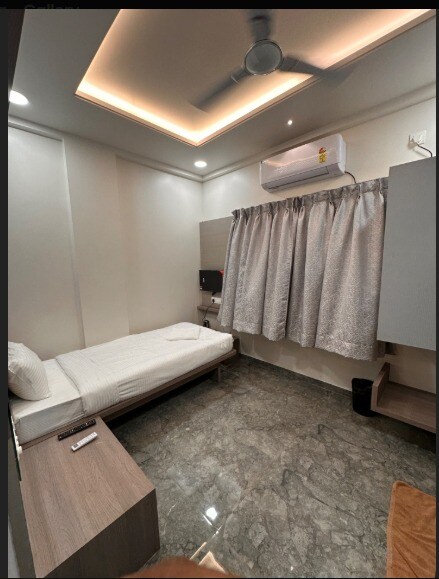 HOTEL LAXMI 2 - Tap to explore photos