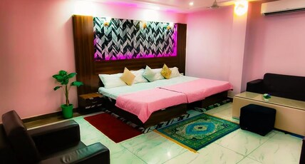 SHRADDHA SHIVAM RESIDENCY Room Type - Deluxe Room