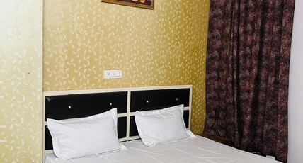 SHAHI DARBAAR Room Type - Deluxe Room