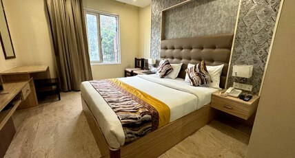 HOTEL RIVER RHYTHM ( 50 mtr. from Assi Ghat ) Room Type - Premium Room