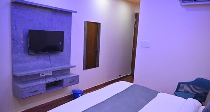 Hotel raas plaza Room Type - Bedroom 1