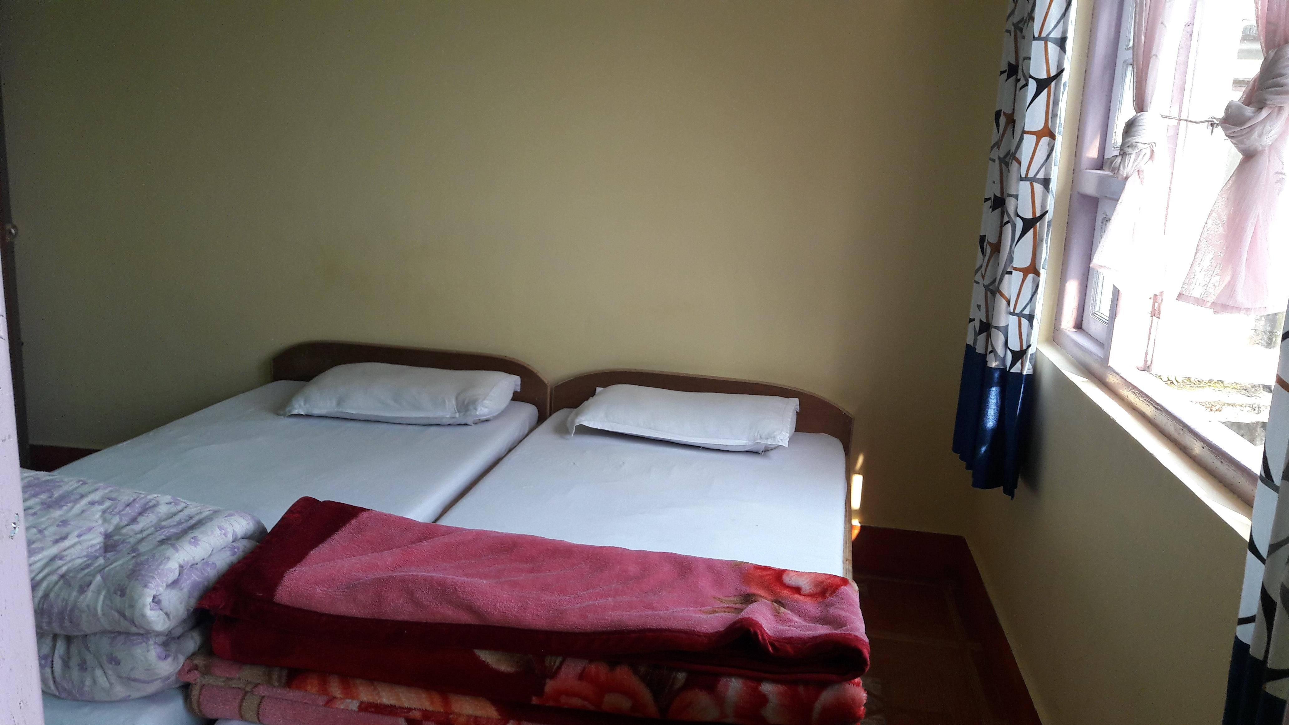 Queens Hill - Tap to explore photos