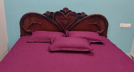 KATHIRESAN RESIDENCY Room Type - Double Bed AC