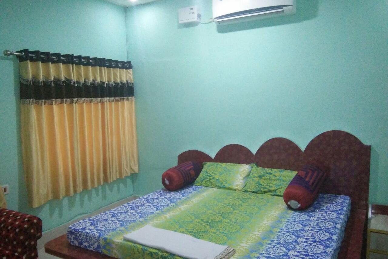 hotel great galaxy - Tap to explore photos