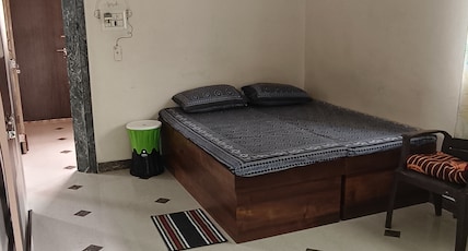 Shyam Homestay Room Type - Deluxe room