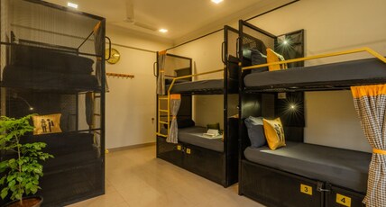 The Hosteller Goa Candolim Room Type - Bed in 8 Bed Mixed Dormitory with Balcony