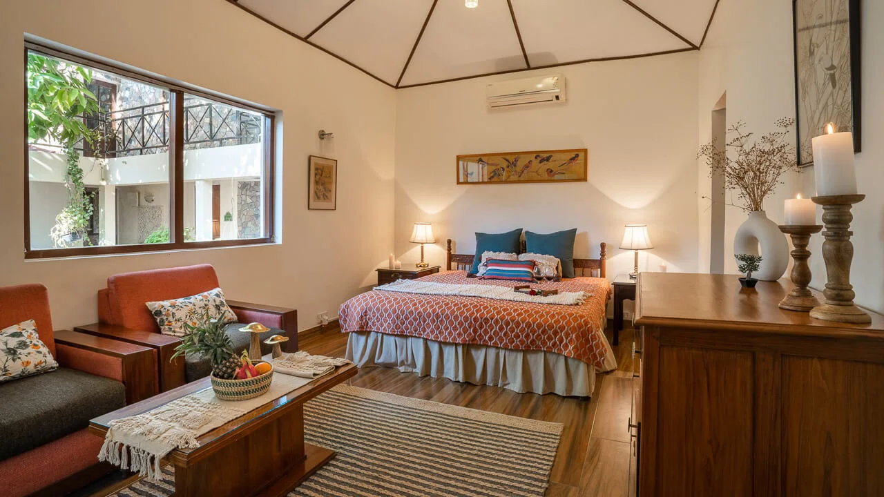 LohonoStays Homestead Room Type - Superior Room