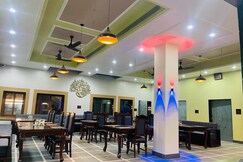 Kanha Hotel and Restaurant