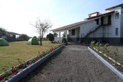 Rivercrest 4 BHK Waterview Villa