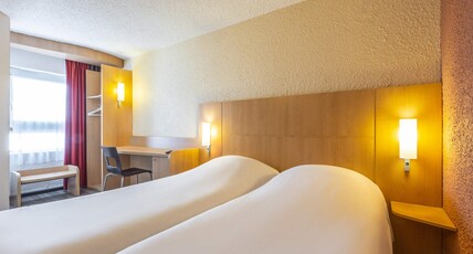 ibis Beaune Centre Room Type - Classic room with 2 single beds