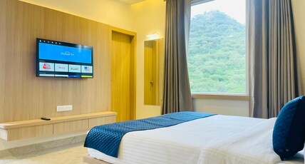 Dhairya Garh Room Type - Mountain View Room