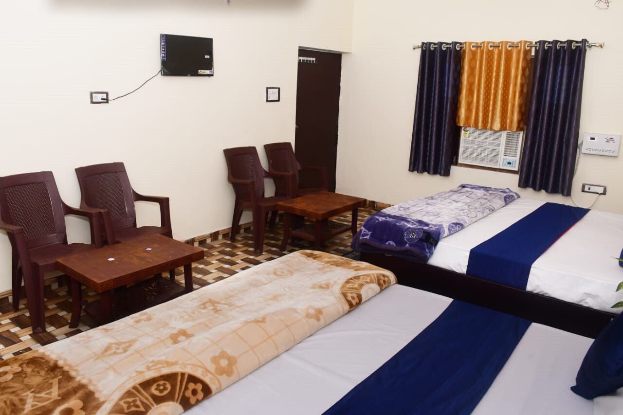 Mahadev Kripa Sadan Homestay - Tap to explore photos