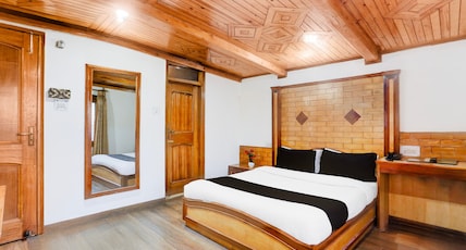 Super Collection O Mall Road Formerly Hotel Shubham Room Type - Deluxe Super Collection O Mall Road Formerly Hotel Shubham Room Type - Deluxe