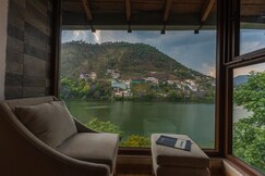 Sojourn By The Lake - Boutique Hotel in Bhimtal
