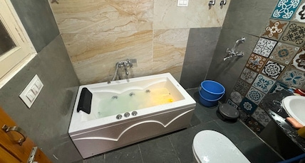 Countryside Himalayan Resort Room Type - Mountain View Room with Jacuzzi and Balcony Countryside Himalayan Resort Room Type - Mountain View Room with Jacuzzi and Balcony