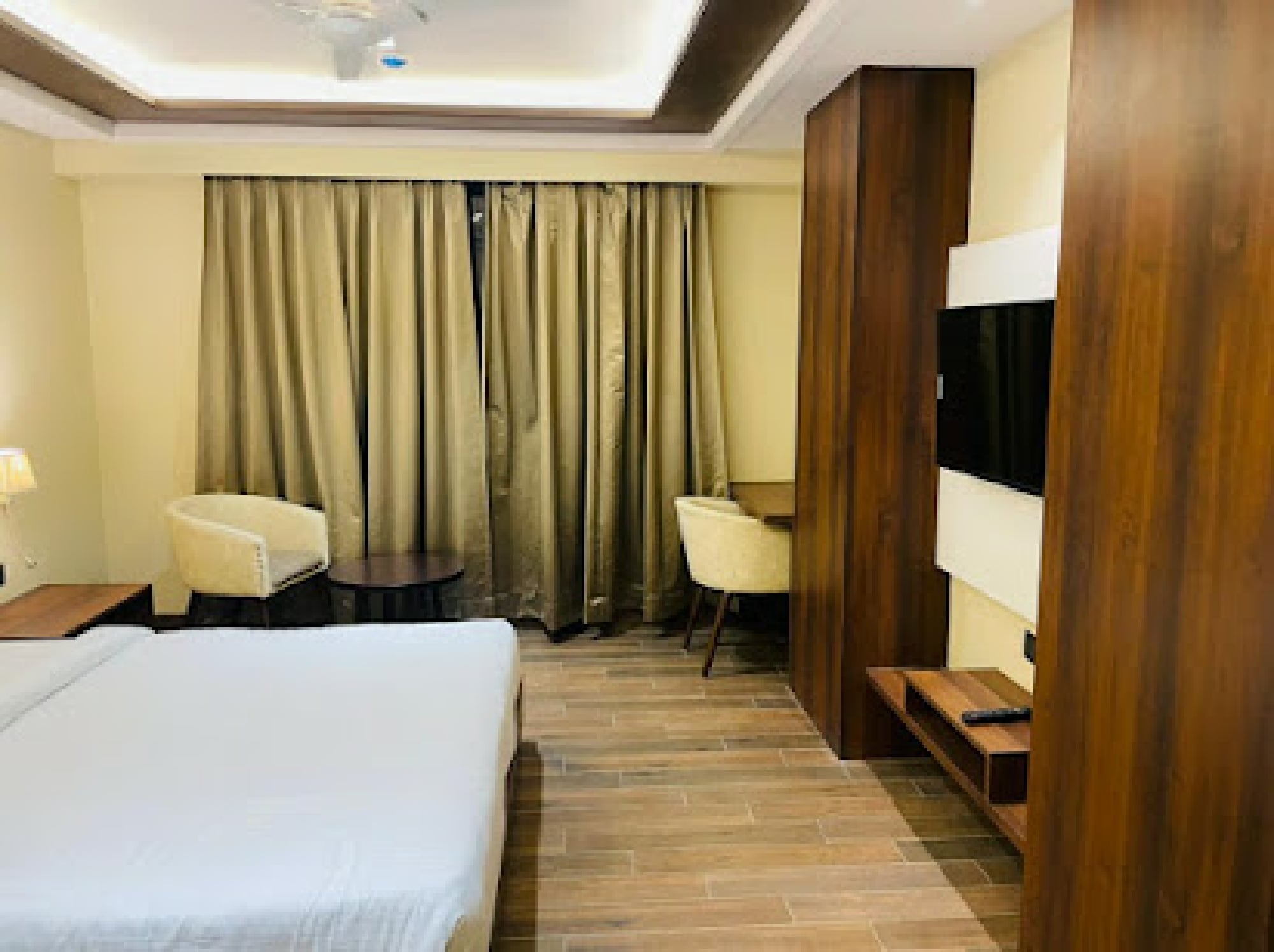 Hotel The Johri - Tap to explore photos