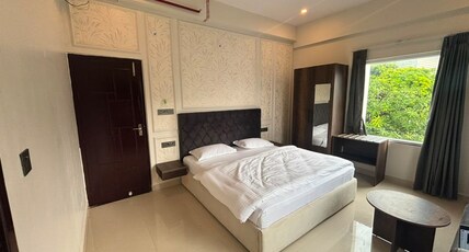Sunbird Stays Room Type - Superior King