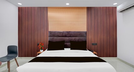 Super Collection O Sector 18 Metro station Room Type - Suite
