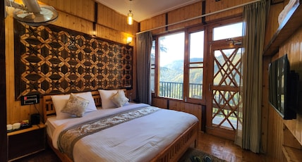 Bhaderwah Resorts Room Type - Executive Suite With Balcony Bhaderwah Resorts Room Type - Executive Suite With Balcony