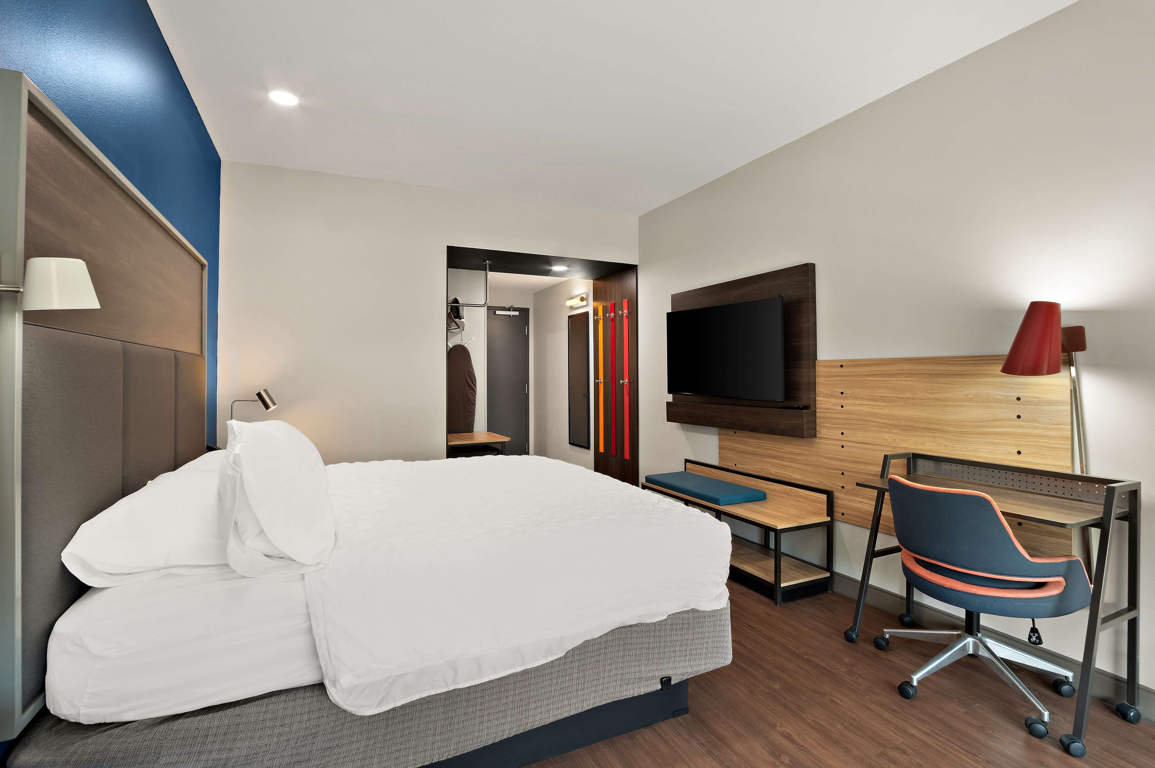Tru by Hilton Santee - Tap to explore photos