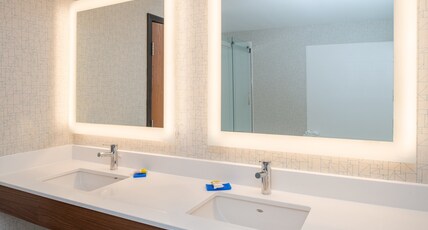 Holiday Inn Express Hotel & Suites Gunnison Room Type - 2 Queen Suite Sofa Bed