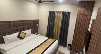 HOTEL MITTAL INTERNATIONAL Room Type - Deluxe Room