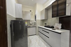Homlee-Diamond 2BHK Lift-Parking-Max Vaishali