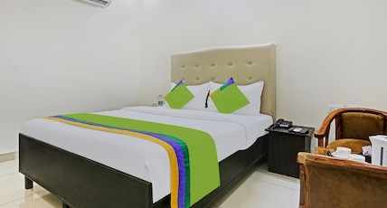 Hotel Royal Empirre Near PEC-PGI-PU Chandigarh Room Type - Executive Room without City View Hotel Royal Empirre Near PEC-PGI-PU Chandigarh Room Type - Executive Room without City View