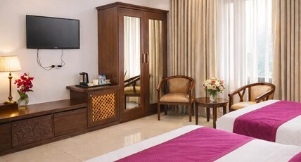 Goyal Hoteliers - Hotel Agra Grande Room Type - Premium Triple Bed Room Goyal Hoteliers - Hotel Agra Grande Room Type - Premium Triple Bed Room