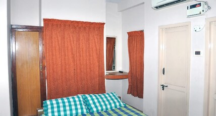 Visvam GuestHouse Room Type - Deluxe Room AC