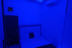 Royal Guest House and Dormitory