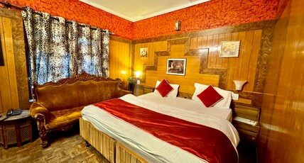 Hotel Ankur Plaza Near Nainital Lake Room Type - Premium Family Suite (4-5 guests)