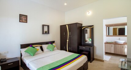 Treebo Majestic Retreat Room Type - Standard Room