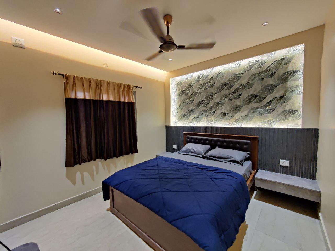 Kumaran Grand Luxury Room - Tap to explore photos
