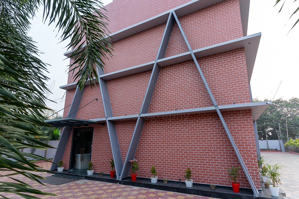 KM Convention Next - Tap to explore photos