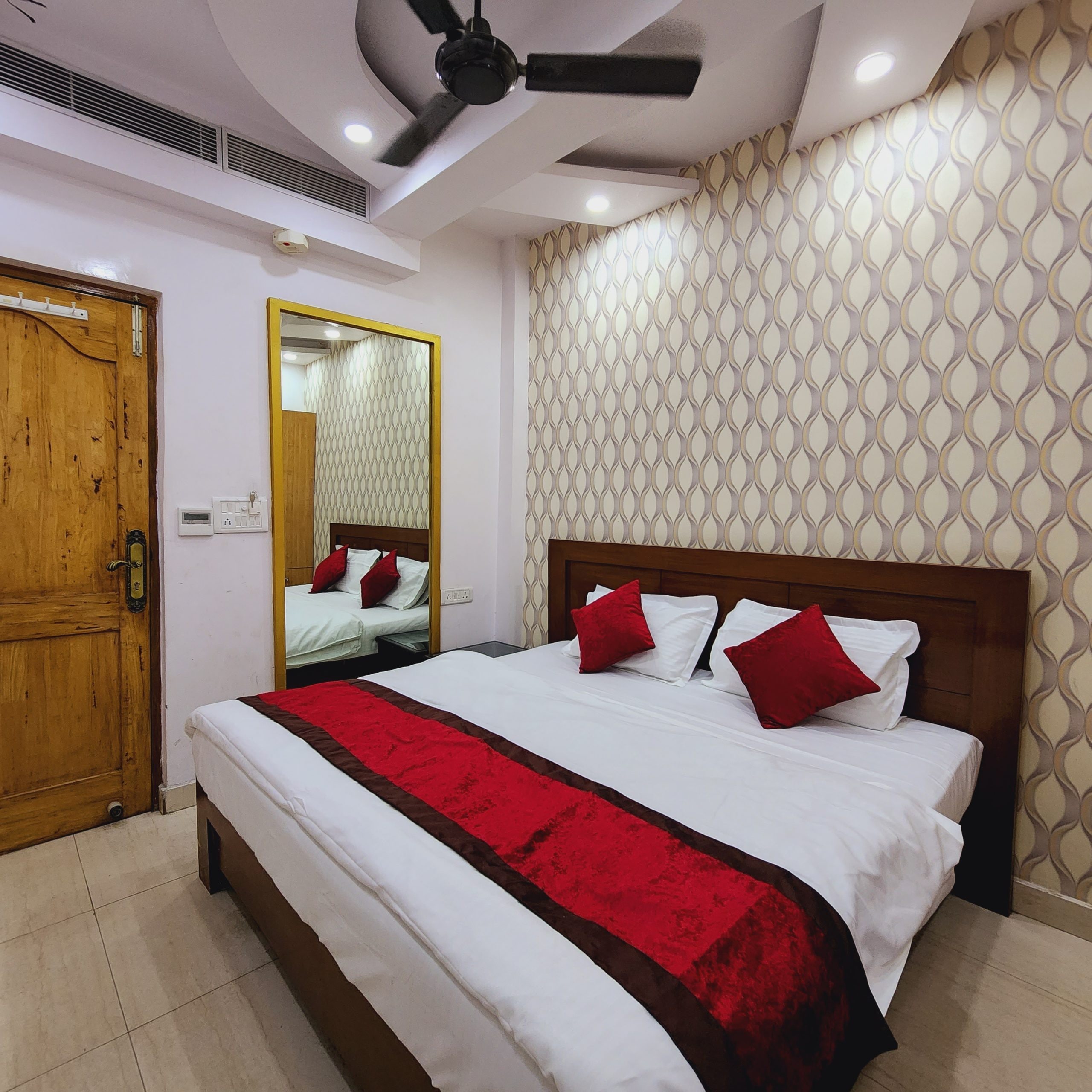 Hotel Royal Afghan Near Red Fort - Tap to explore photos