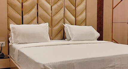 SHRADDHA HOTEL Room Type - Royal Luxury Ac Room SHRADDHA HOTEL Room Type - Royal Luxury Ac Room